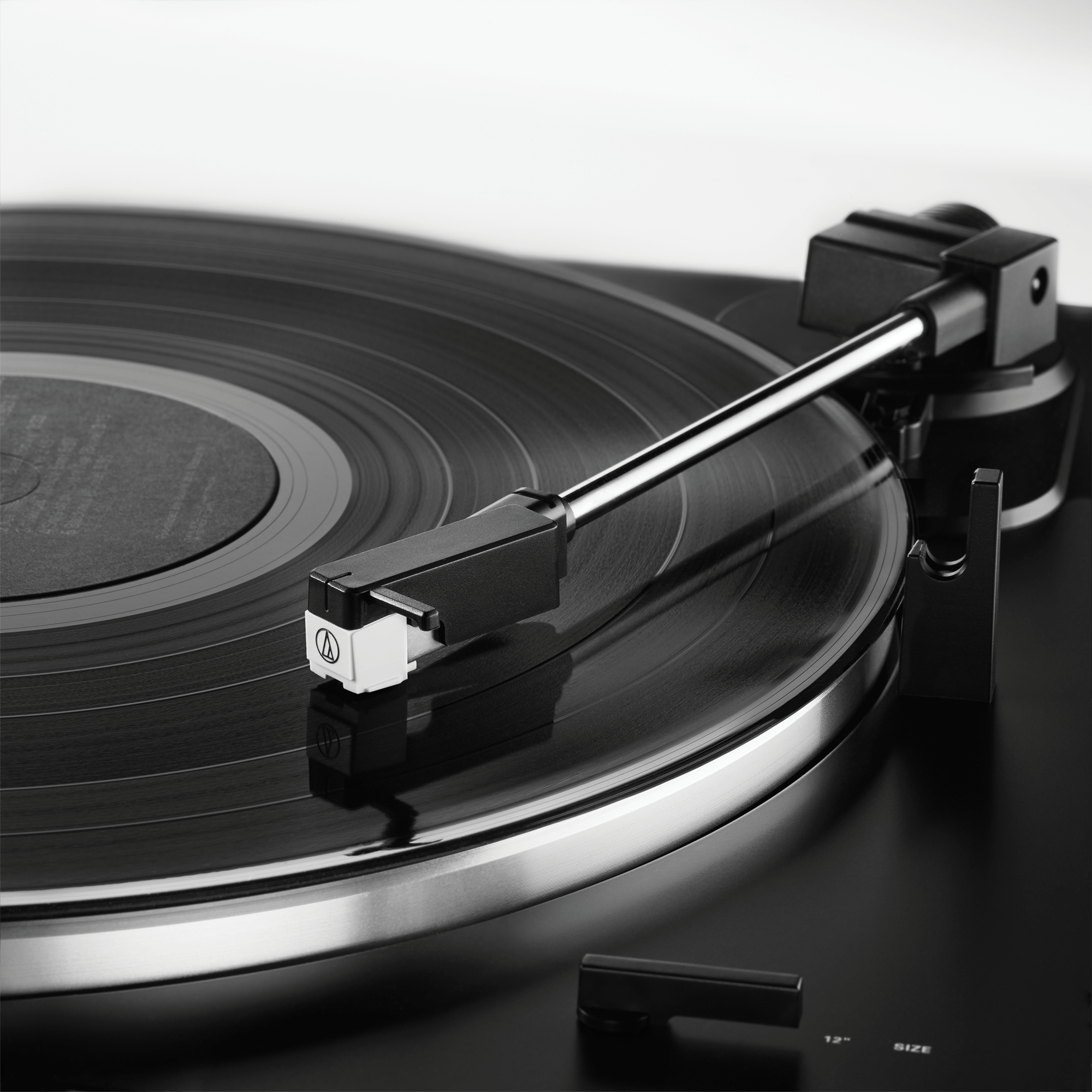 Toca-Discos Audio-Technica AT-LP60XBT Bluetooth Preto - Imagem 8