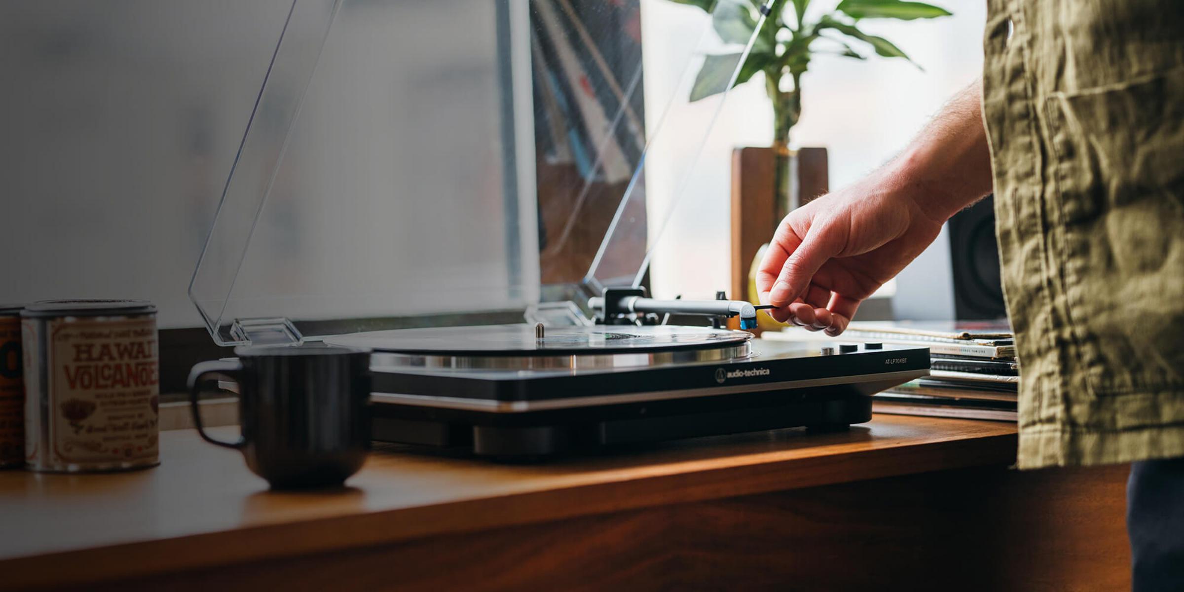 Toca-Discos Audio-Technica AT-LP70X Bronze Automático - Imagem 7